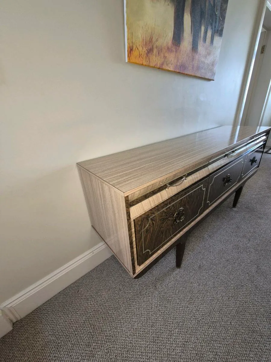 Mid-century sideboard - Image 4