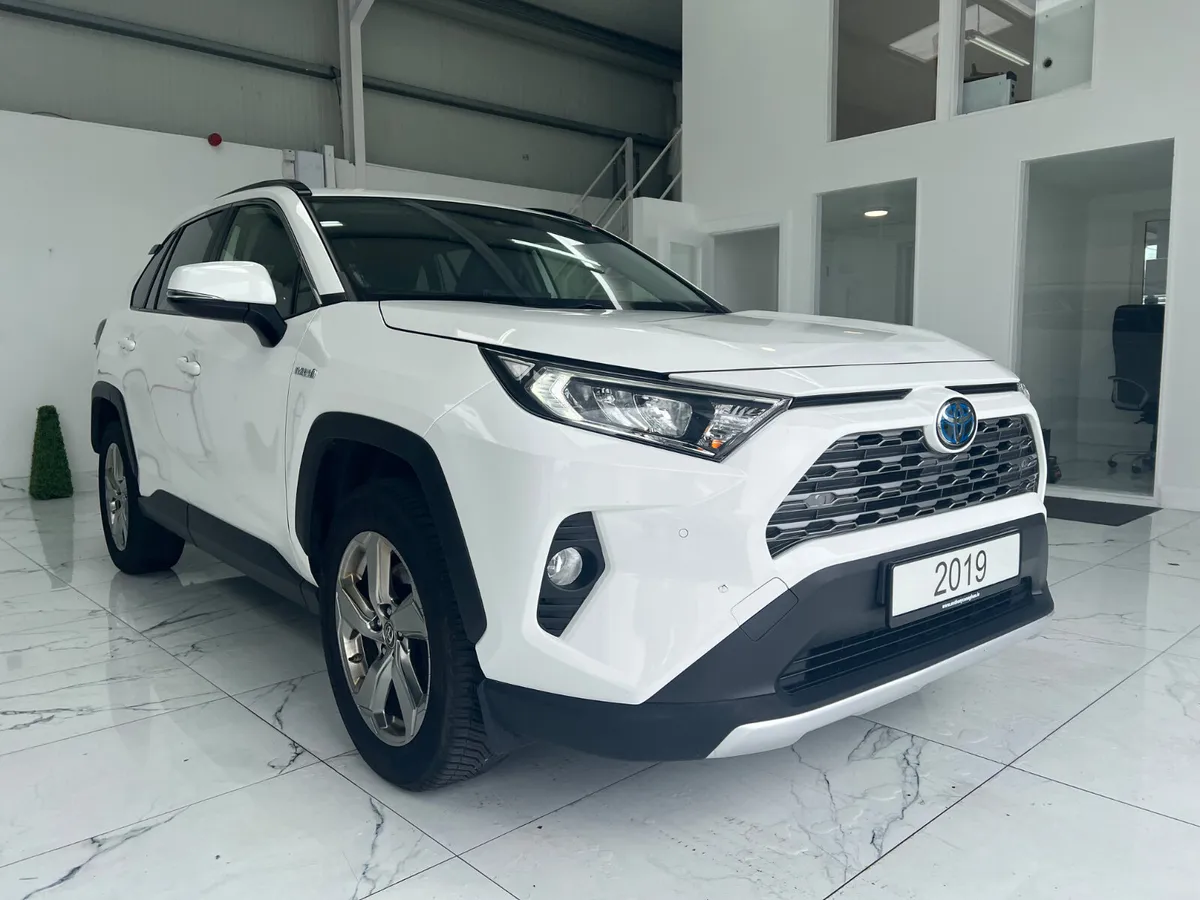 Toyota RAV4 2019 AUTO 4WD - Image 2