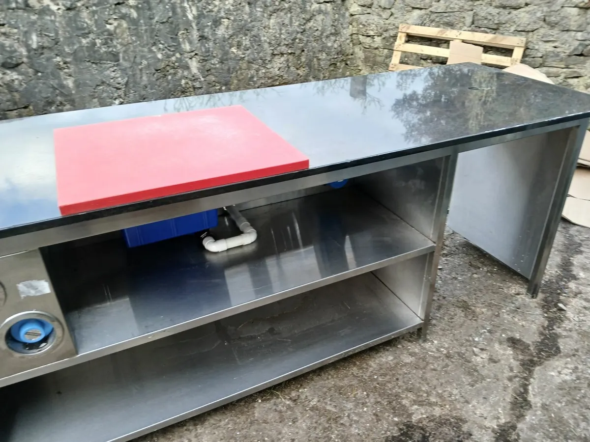 Work bench unit ...complete delivered - Image 1