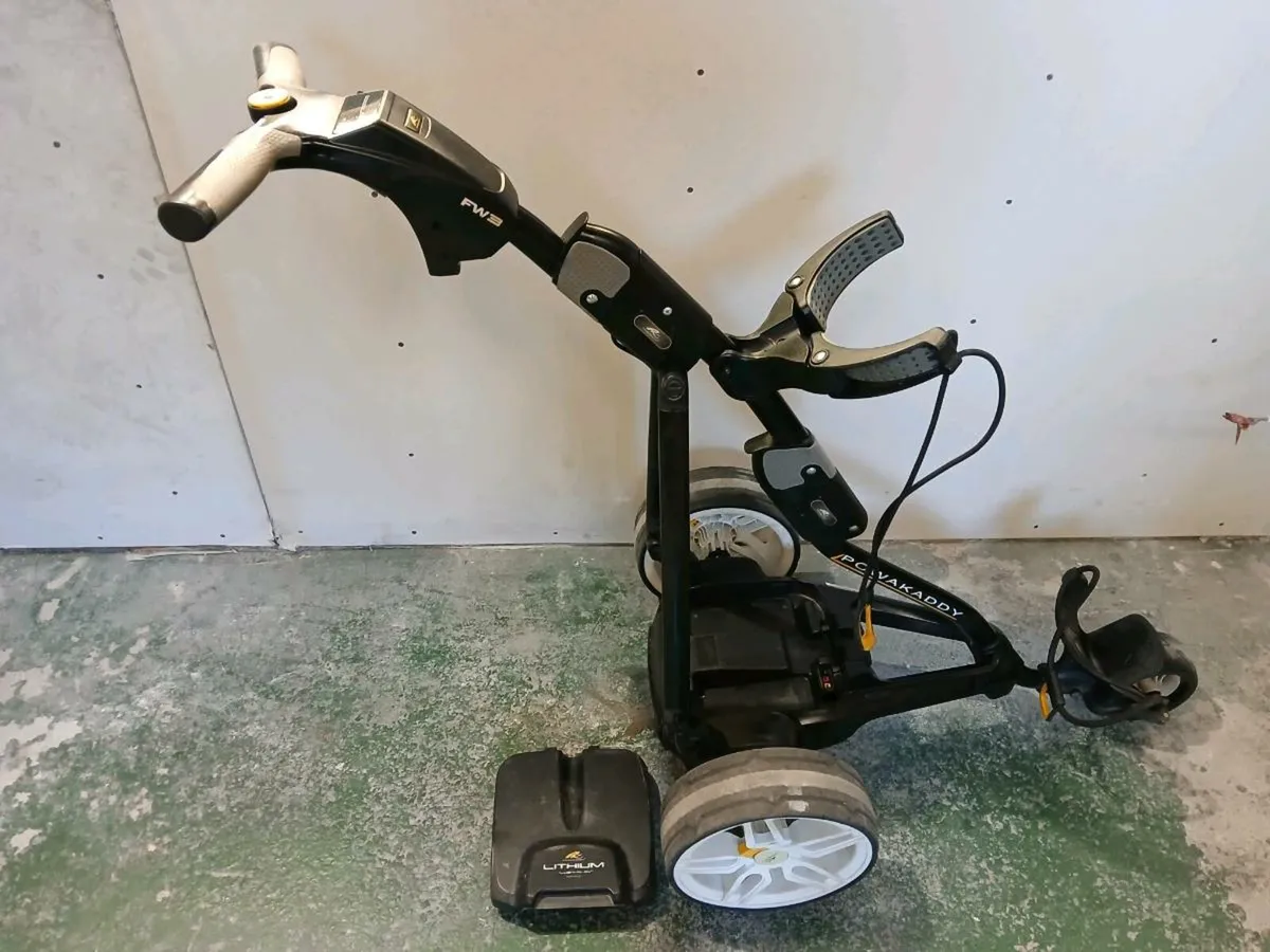 Powakaddy FW3 inc 18 hole lithium battery - Image 2
