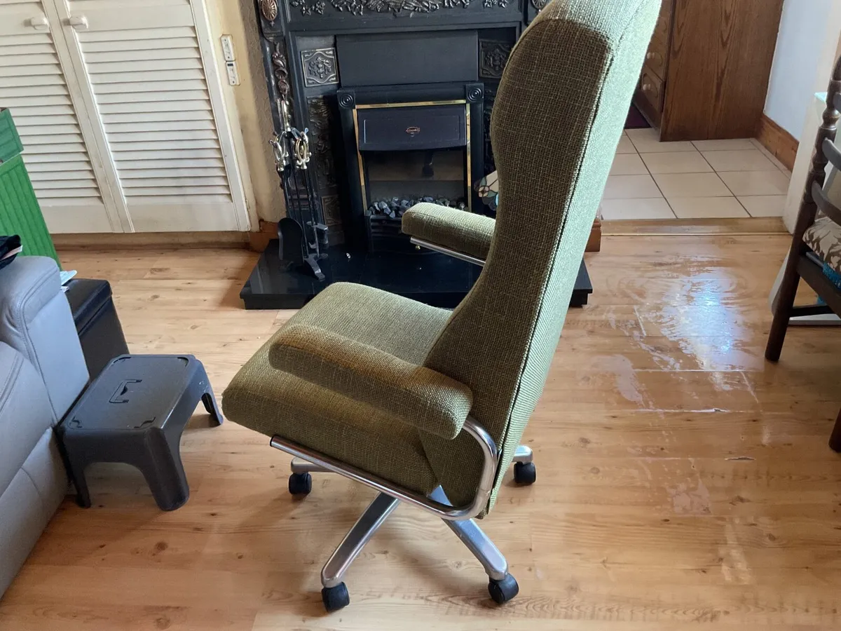 Office chair - Image 2