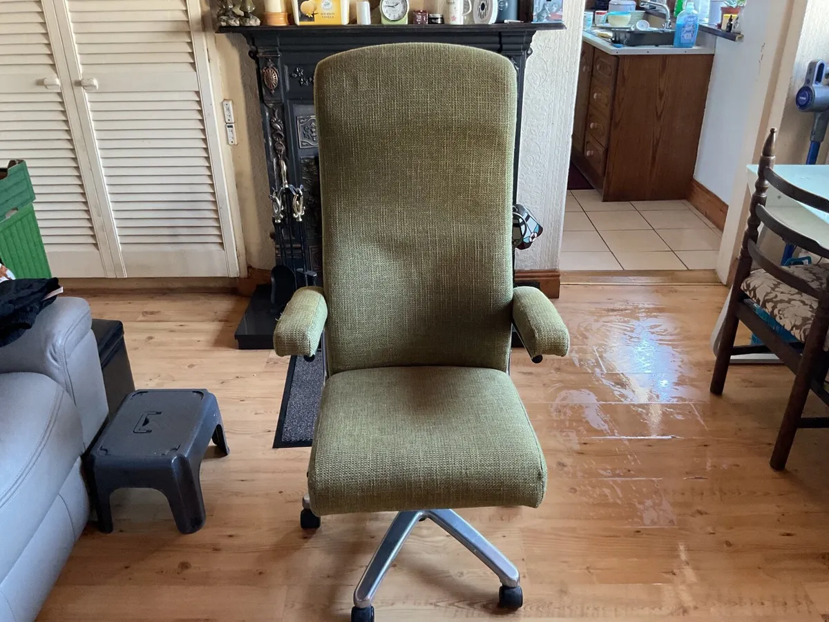 Office chair - Image 3