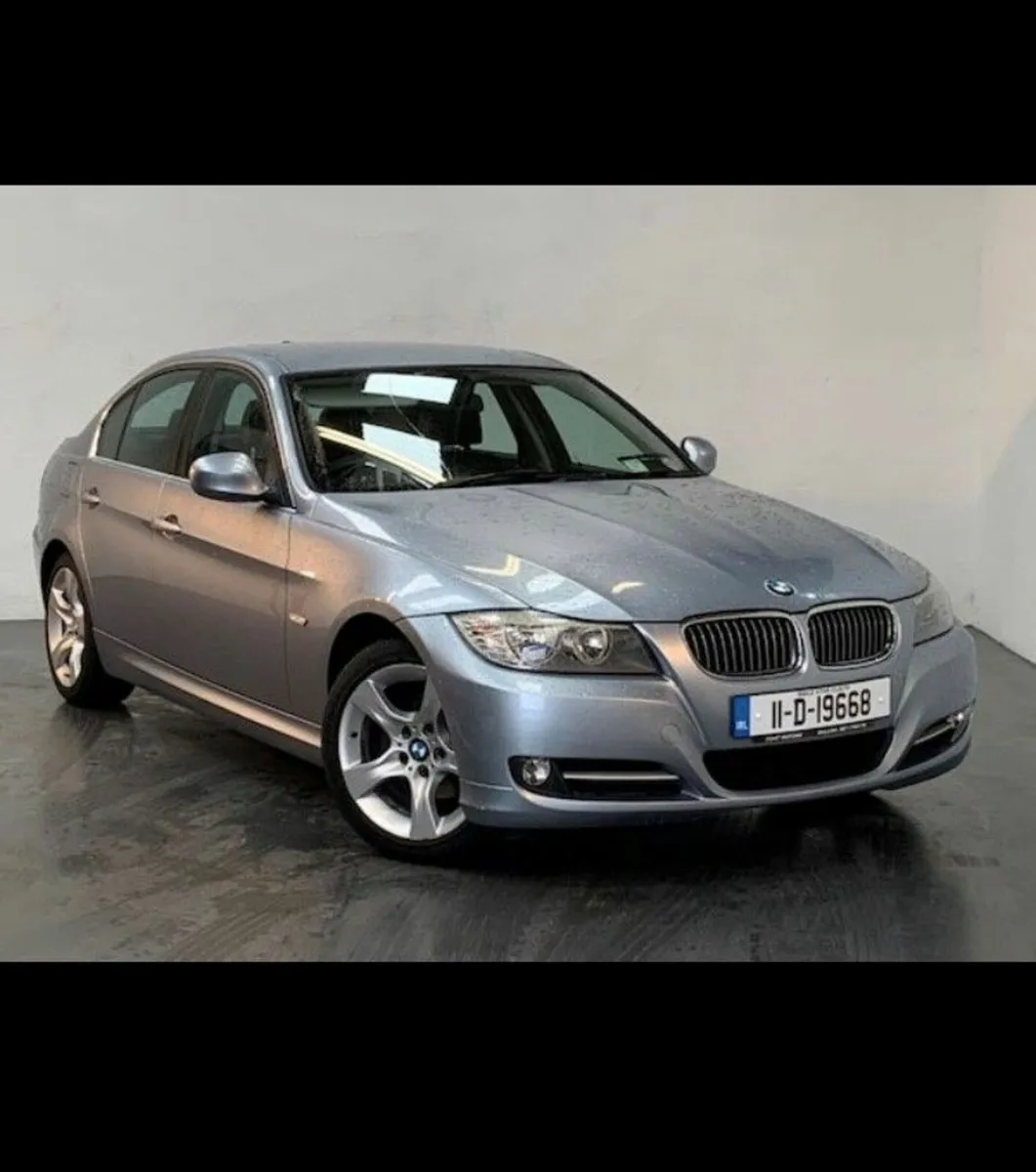 BMW 3-Series 2011 - Image 1