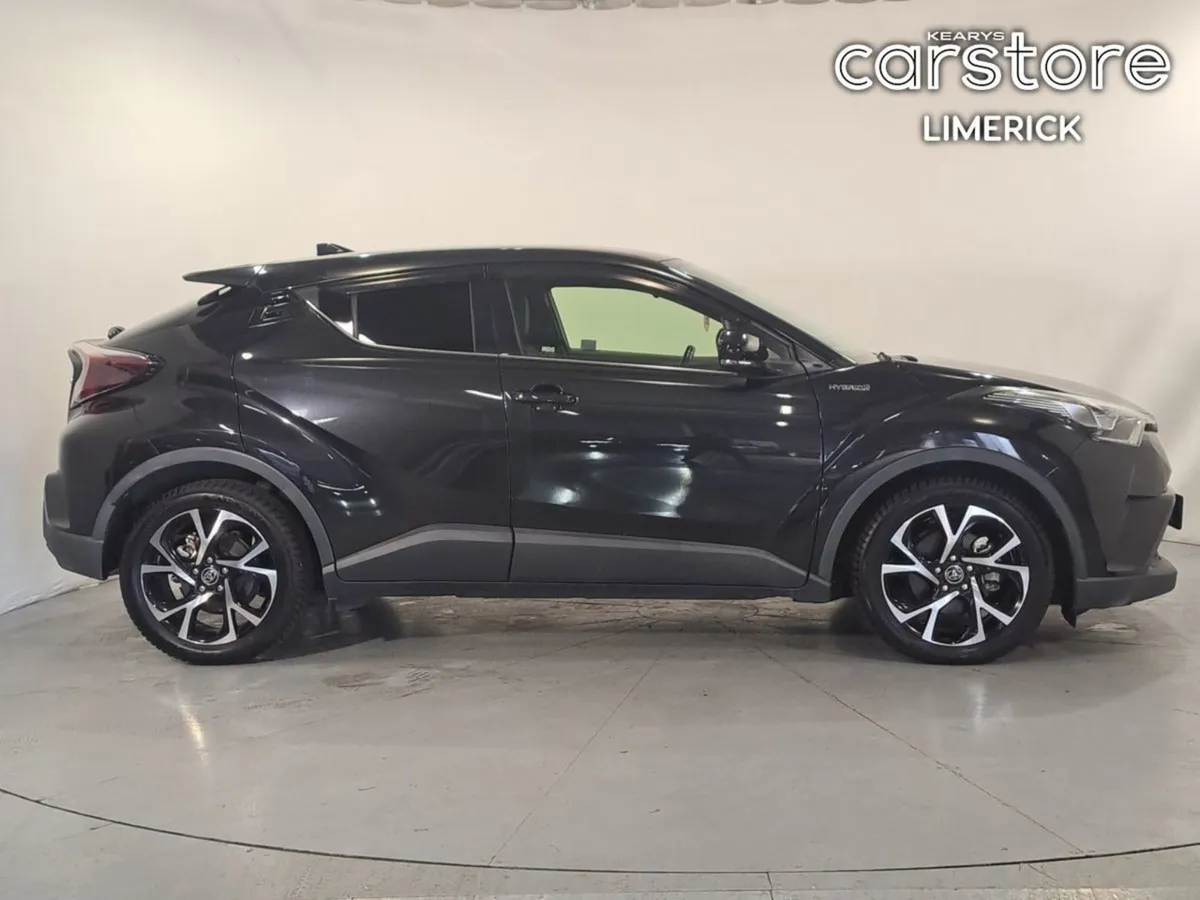 Toyota C-HR 1.8 PET Hybrid - Image 2