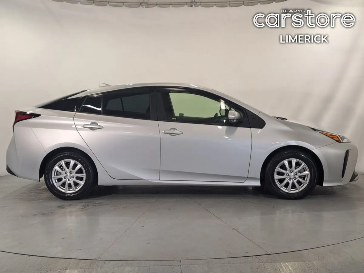 Toyota Prius 1.8 PET Hybrid - Image 2