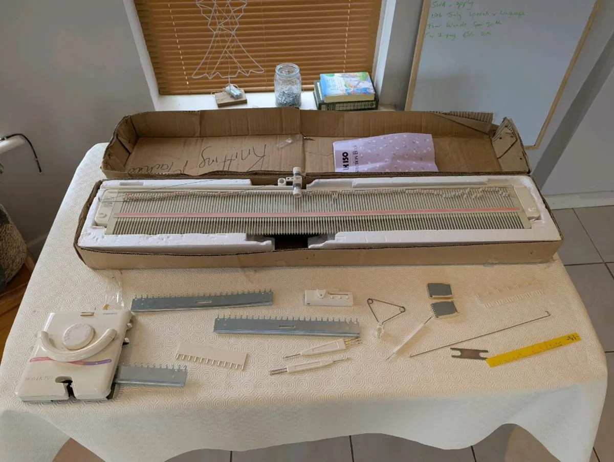 Knitting Machine - Image 1