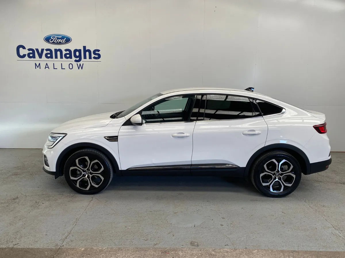 2022 Renault Arkana S-Edition PHEV - Image 2