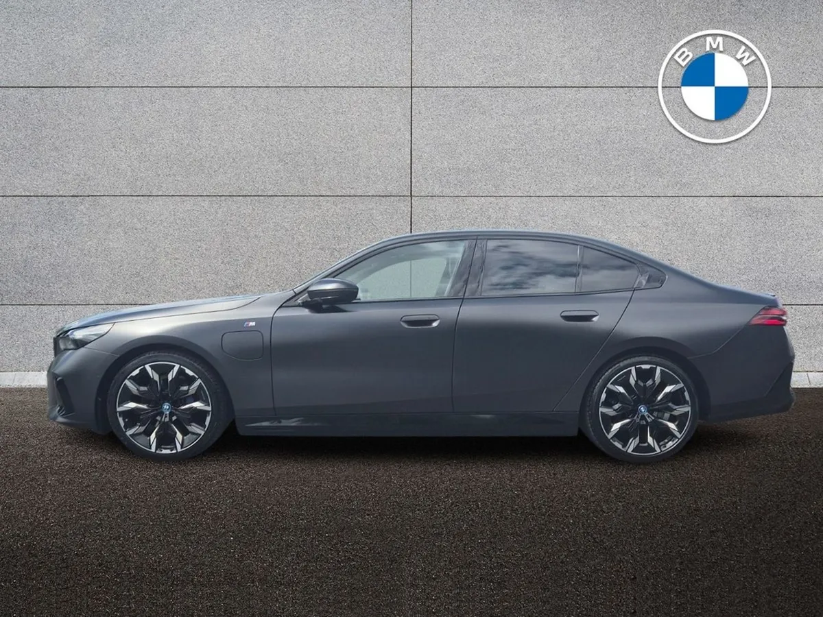 BMW 5 Series 530e M Sport Pro Saloon - Image 3