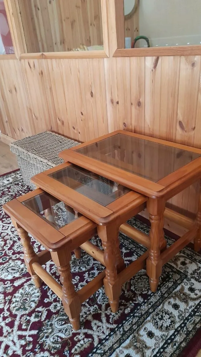 Nest of Tables. - Image 2
