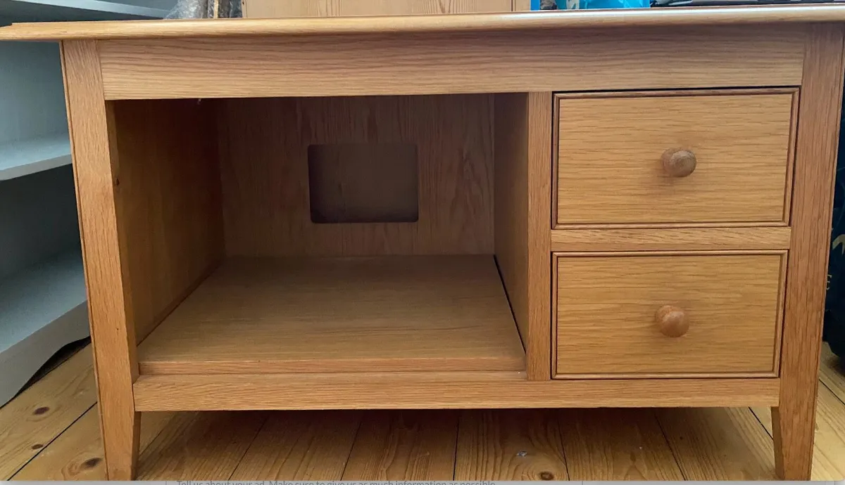 Oak TV Cabinet - Image 4