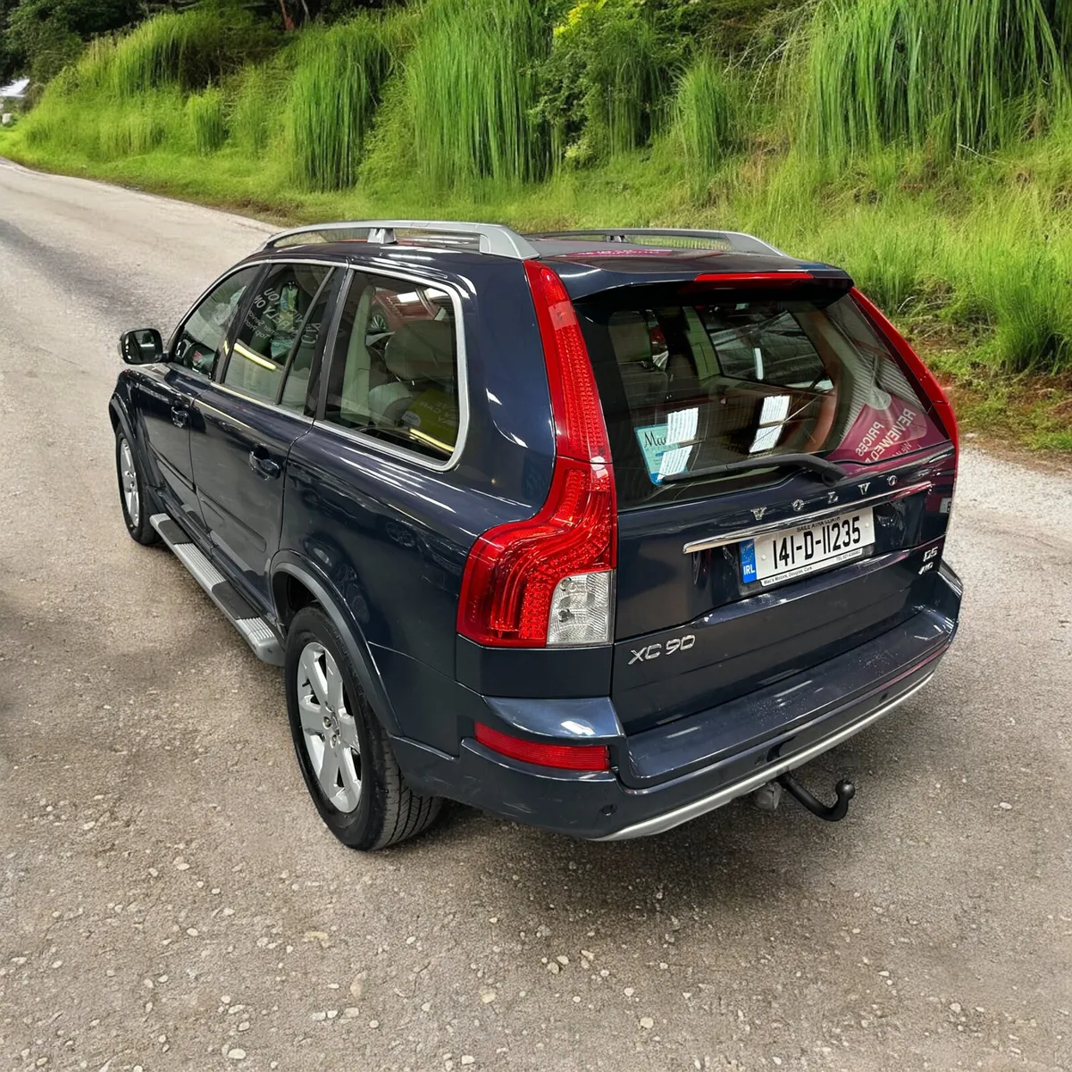 Volvo XC90 2.4 D5 200hp SE Automatic AWD 7-Seat - Image 2
