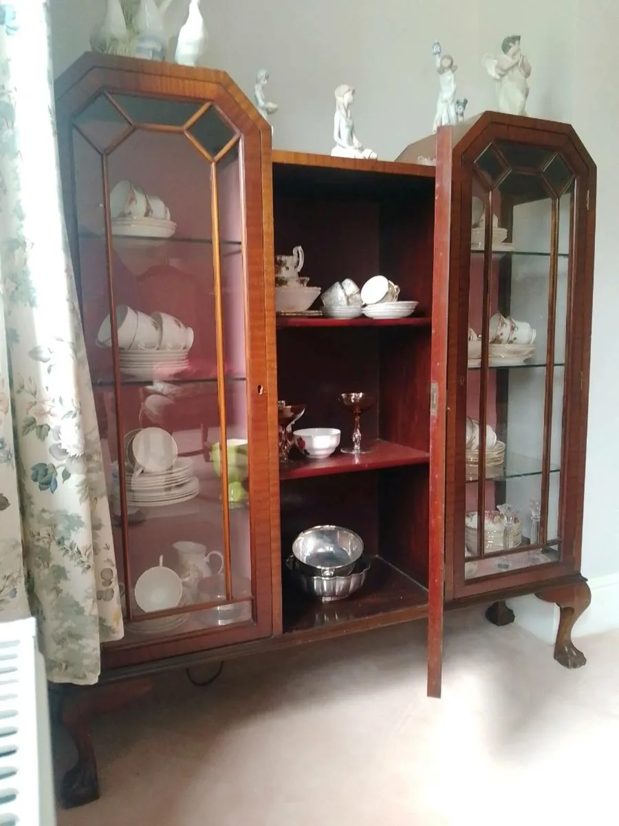 Beautiful Rosewood China Cabinet - Image 3
