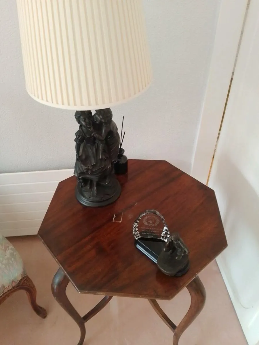 Beautiful Lamp Table - Image 2