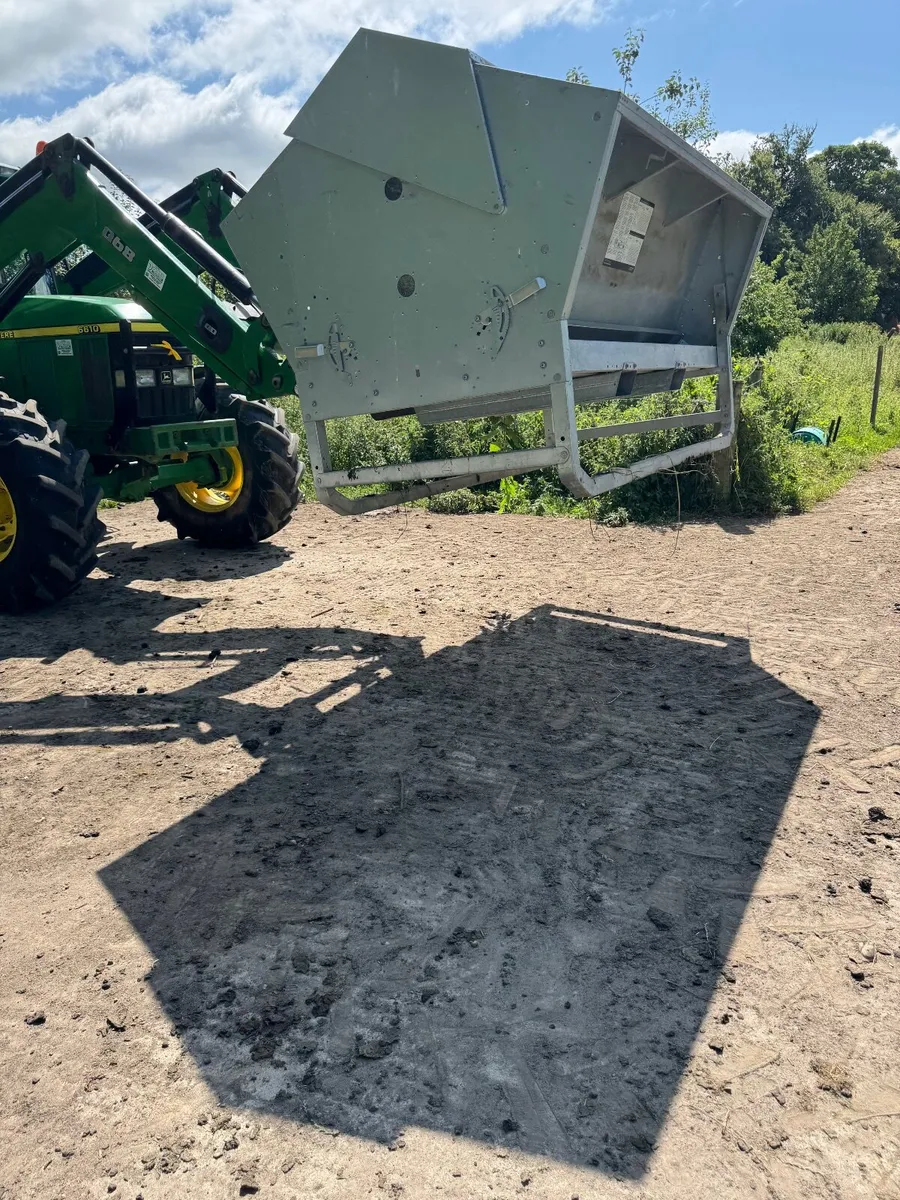 Advantage Feeder 1800 HD - Image 3