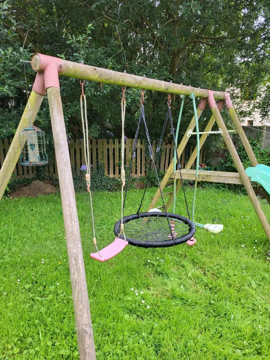 Swing set - Image 2