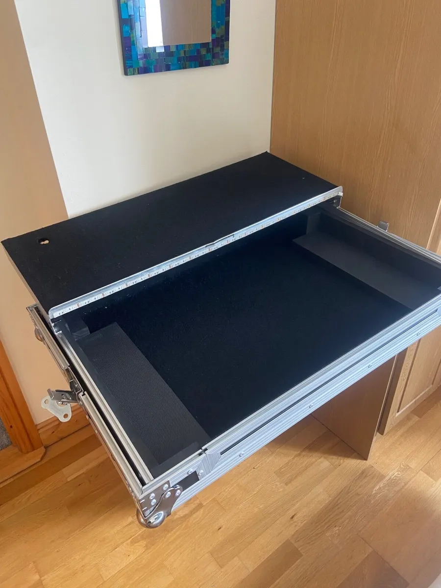 Flightcase flx10 / dj mixer or keyboard stand - Image 2