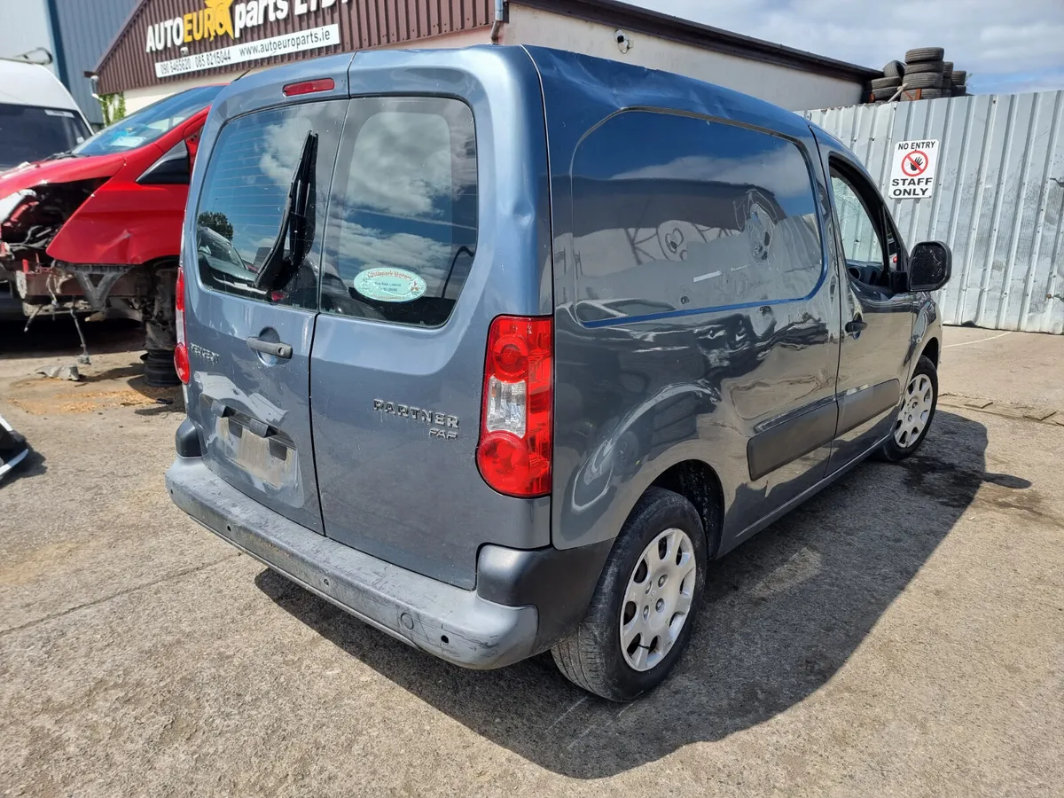 12 PEUGEOT PARTNER 1.6 HDI FOR BREAKING - Image 4