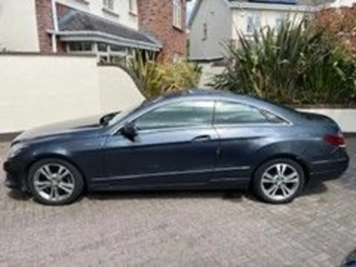 Mercedes-Benz E-Class 2015 - Image 2