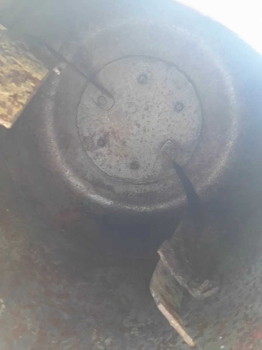 agro tractor concrete mixer - Image 4