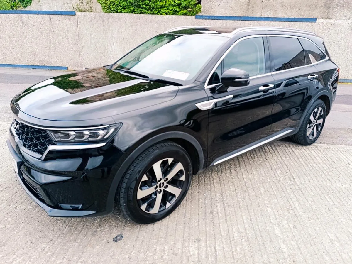 KIA SORENTO 232 K3 DIESEL 5 SEATS LOW KM - Image 2