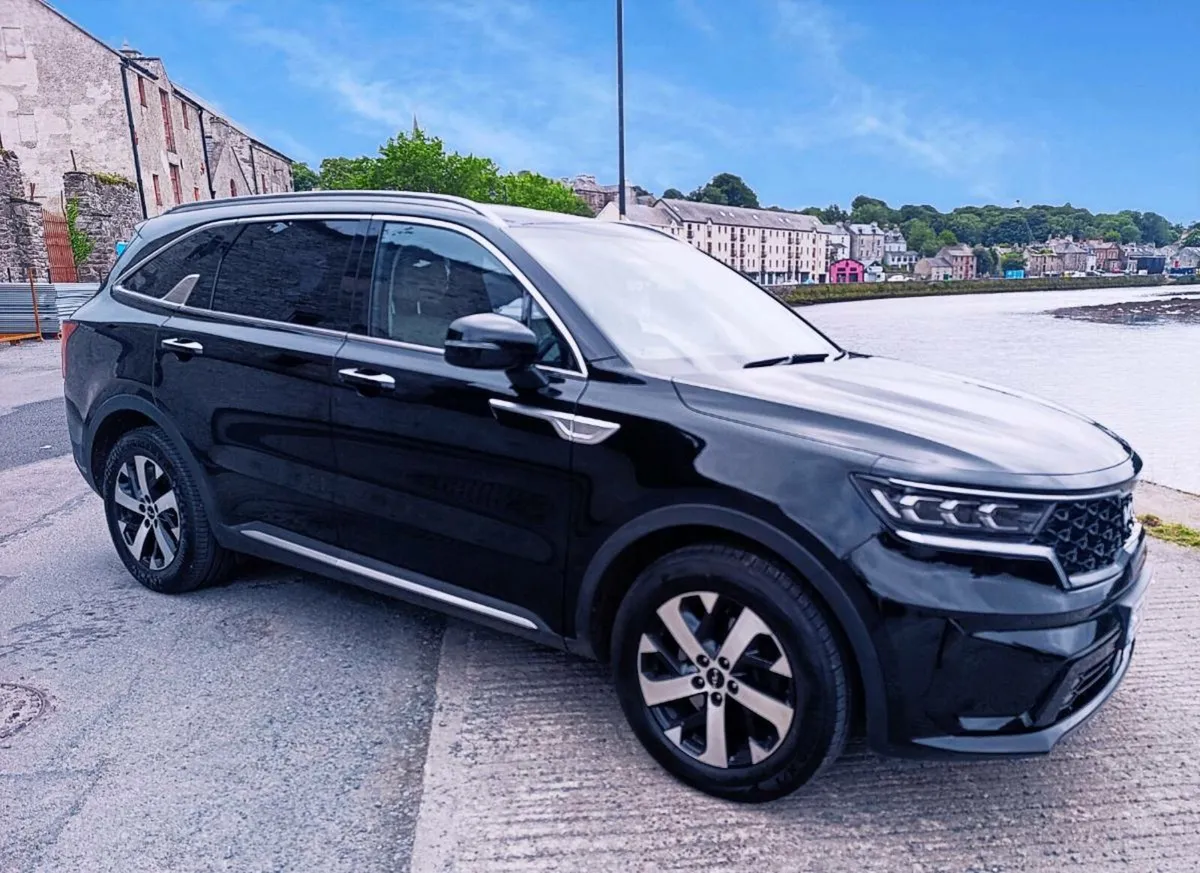 KIA SORENTO 232 K3 DIESEL 5 SEATS LOW KM - Image 3