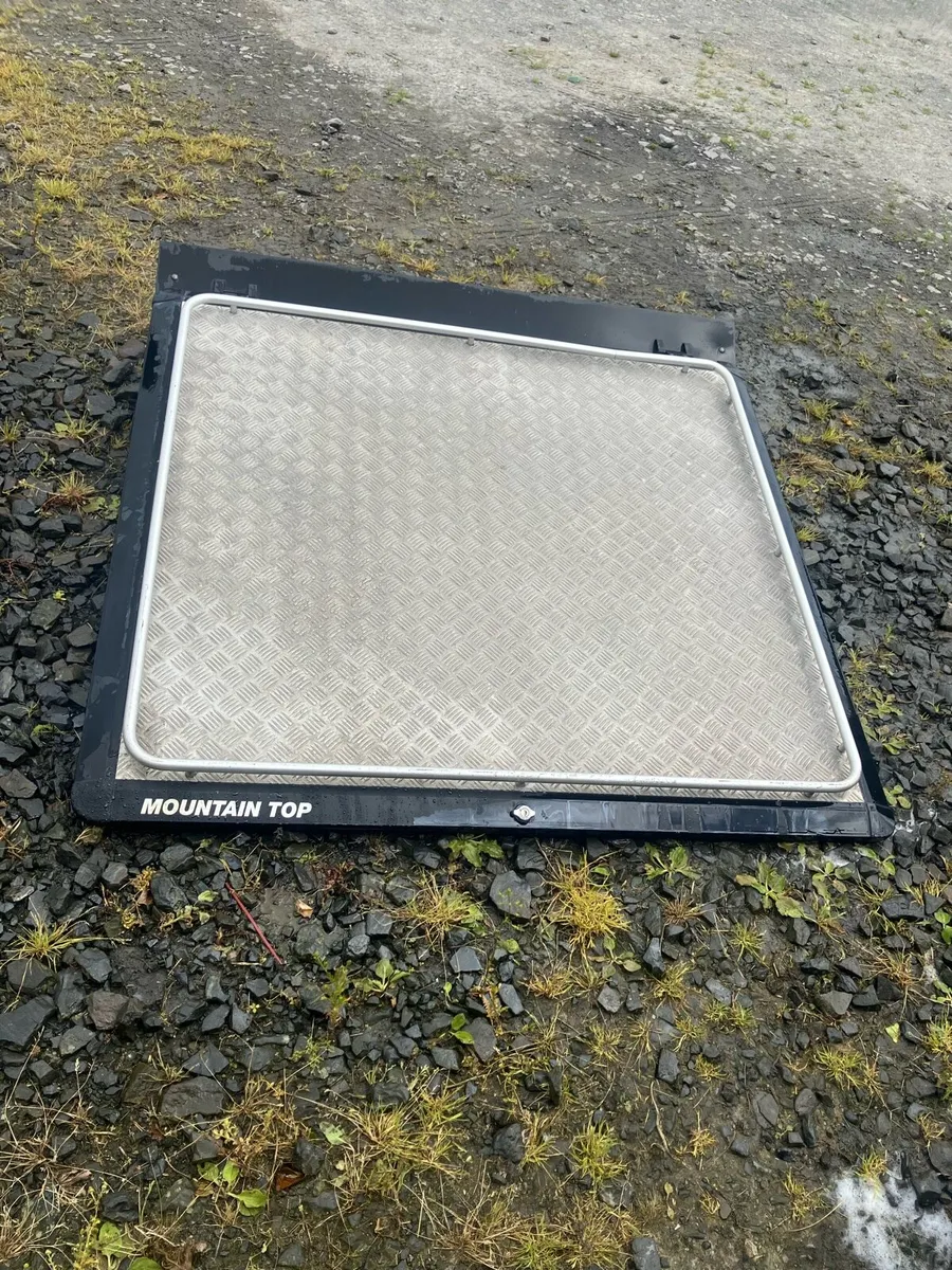 Mountain top cover - Image 1