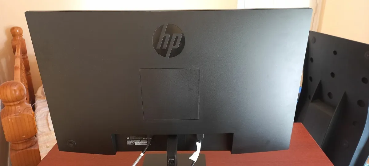 Computer Monitor HP 27 inch - Image 4