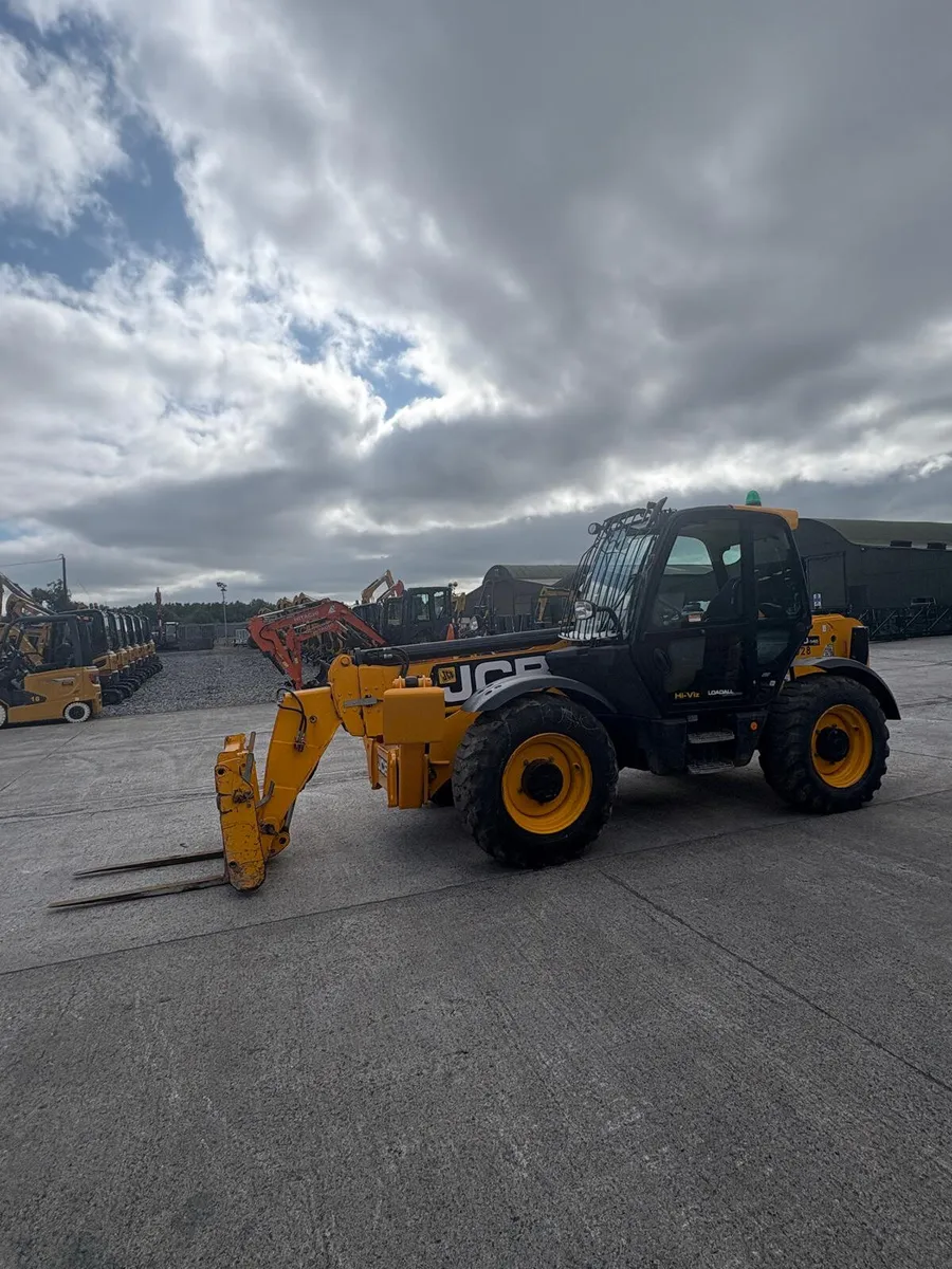 2021 JCB 540V140 Telehandler - Image 2