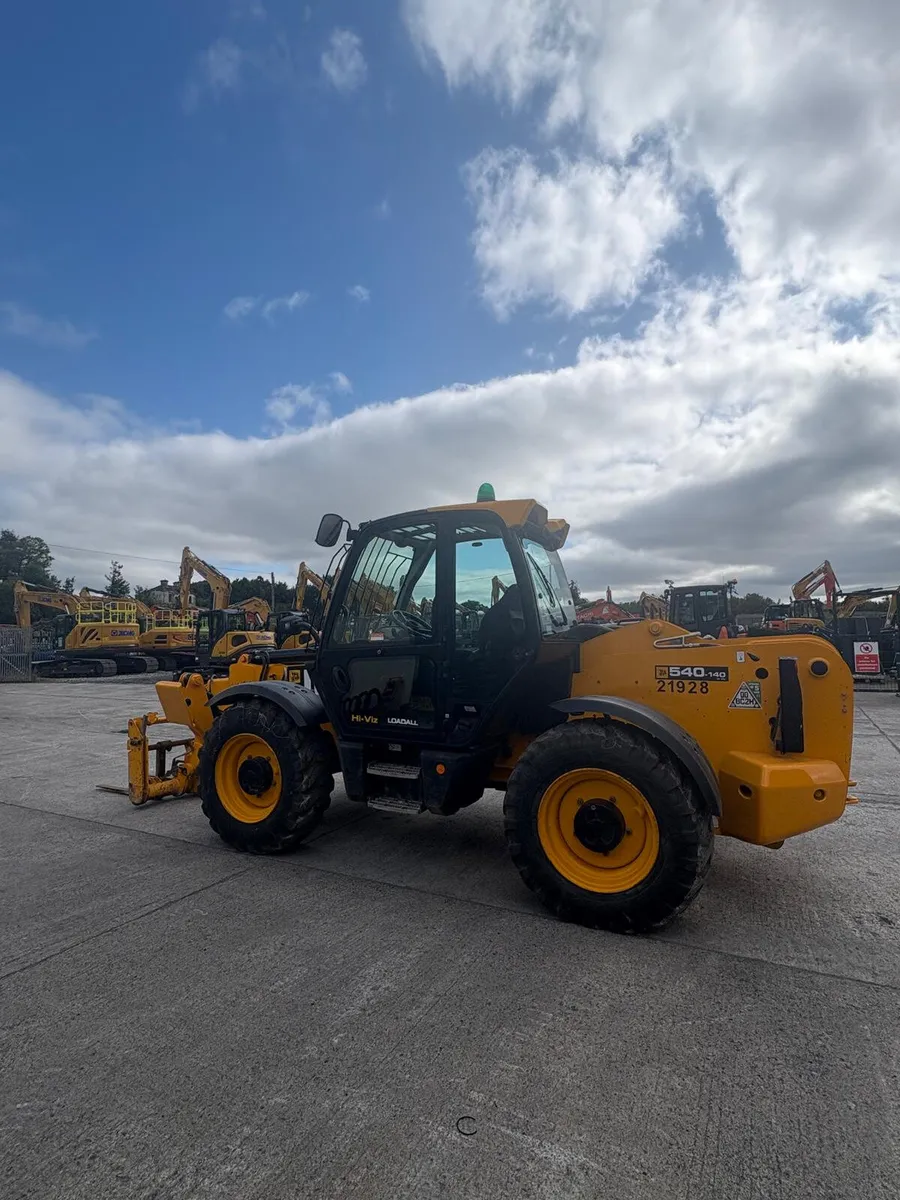 2021 JCB 540V140 Telehandler - Image 3