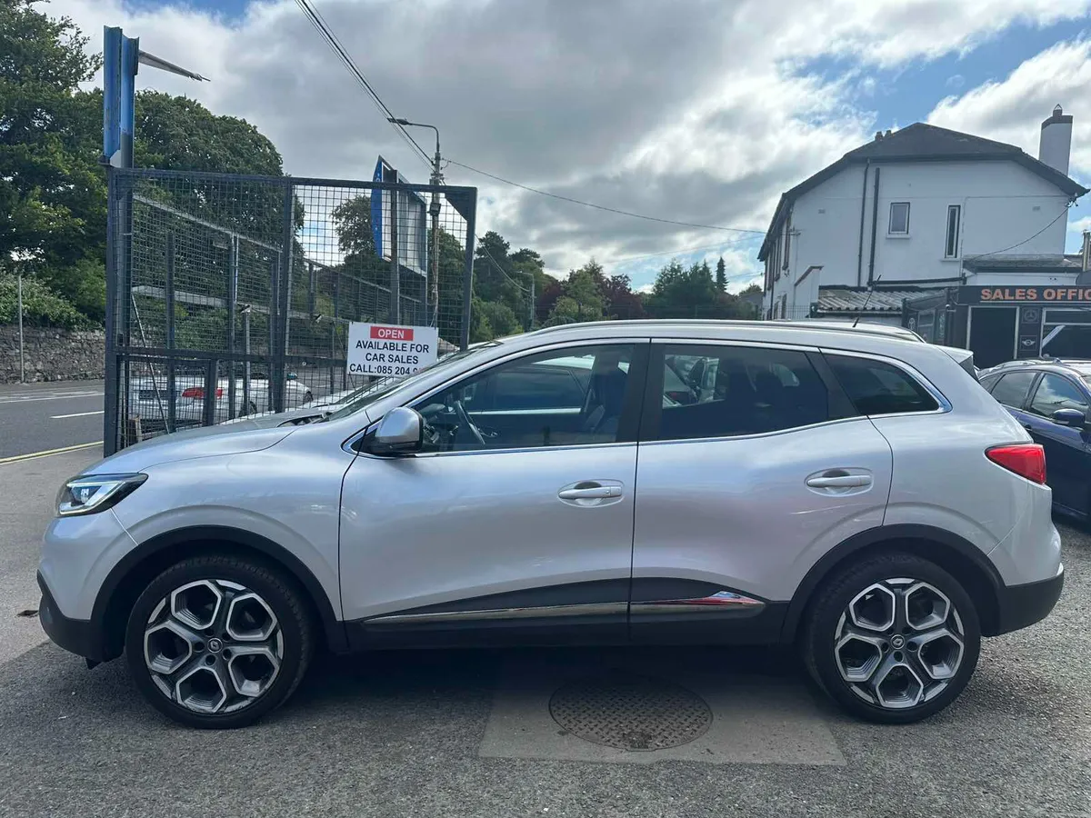 2017 Renault Kadjar LOW MILEAGE - Image 3
