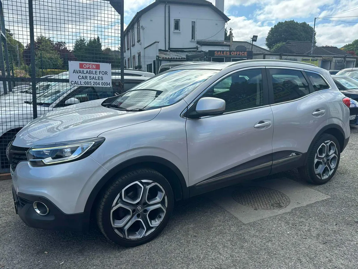 2017 Renault Kadjar LOW MILEAGE - Image 2
