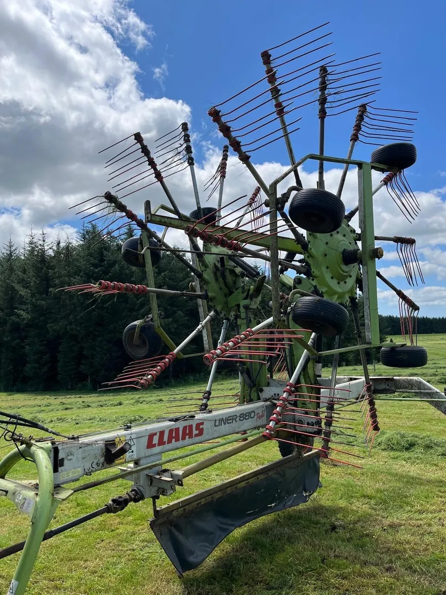 Claas 880 Rake - Image 1