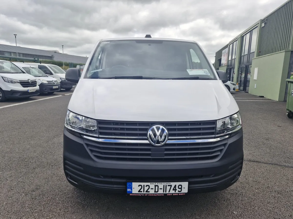 Volkswagen Transporter 2021 - Image 2