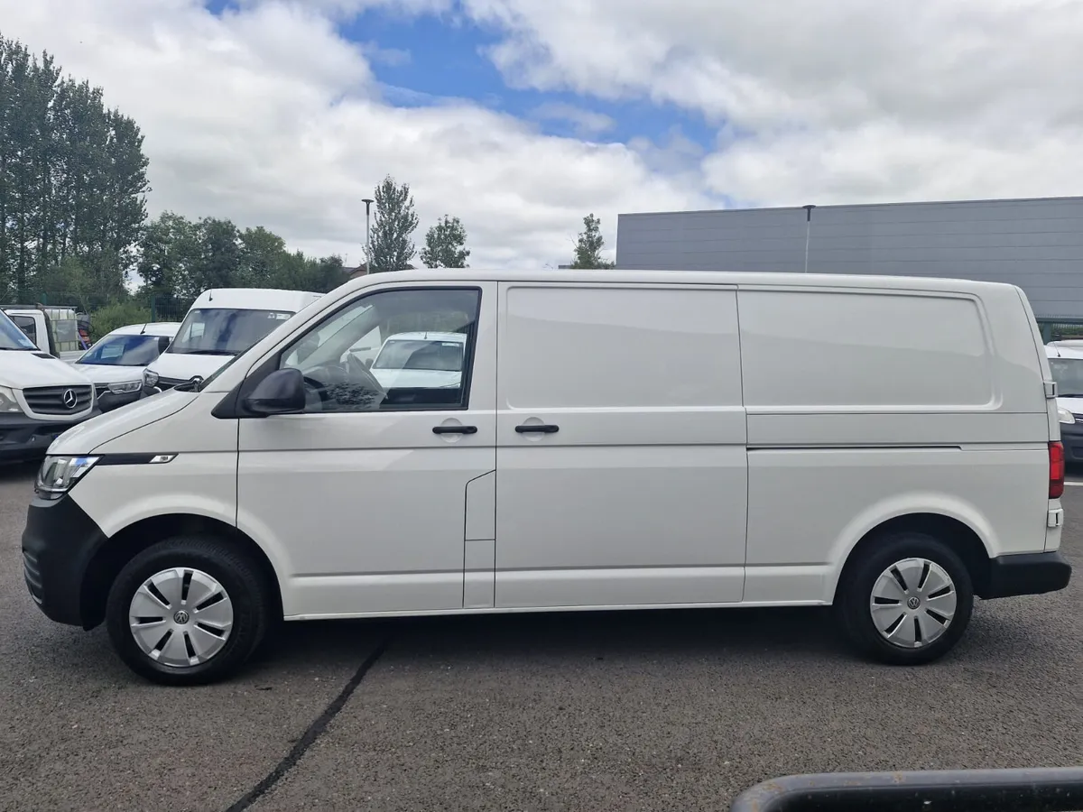 Volkswagen Transporter 2021 - Image 4