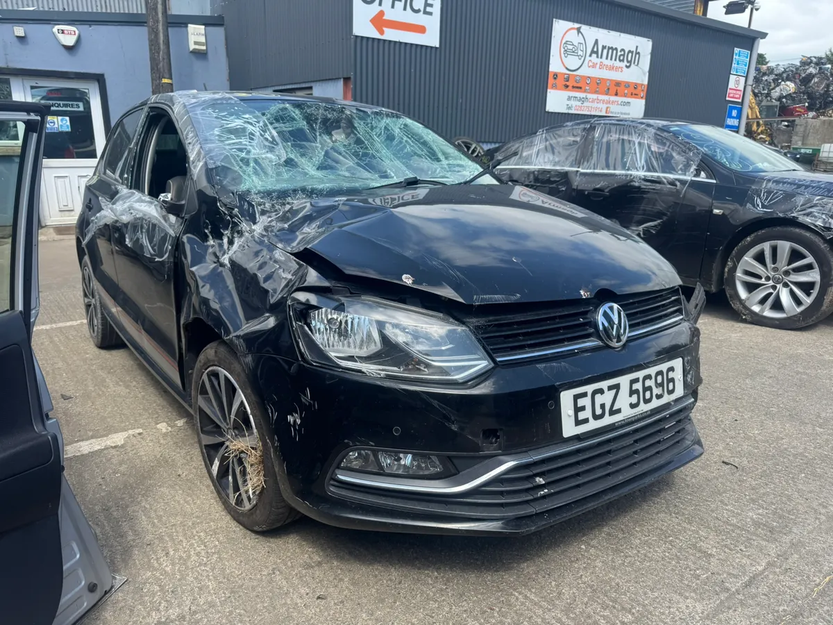 Breaking 2017 Volkswagen polo beats - Image 1