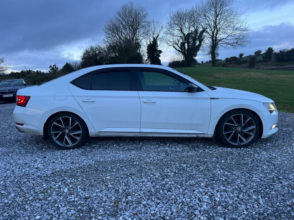 Skoda superb Sportline - Image 4