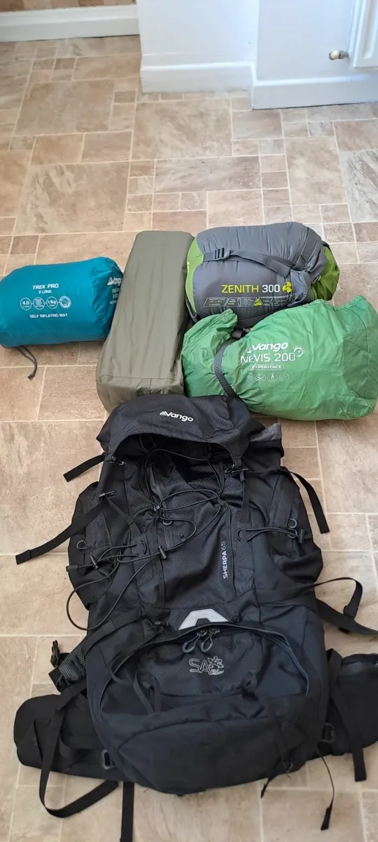 Camping gear bundle - Image 1