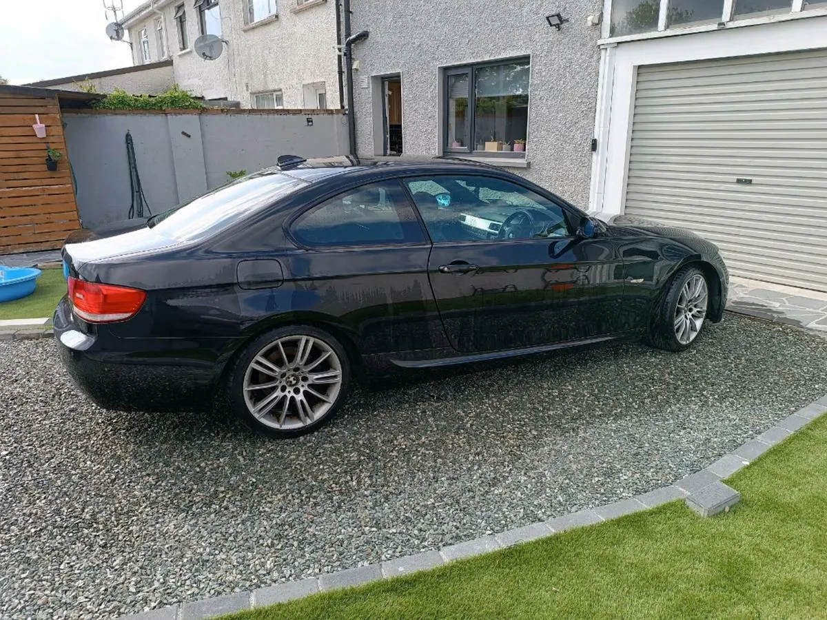 E92 BMW 320i - Image 3