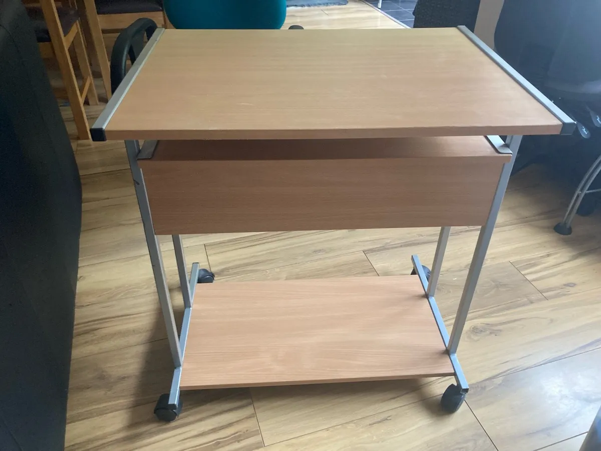 Study desk and chair - Image 2