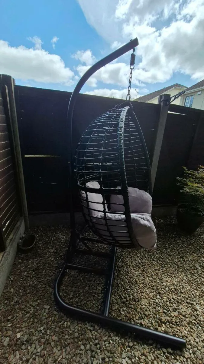 Hanging Garden Chair - Image 2