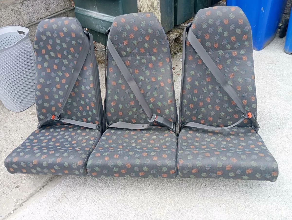 Crew cab seats, - Image 1