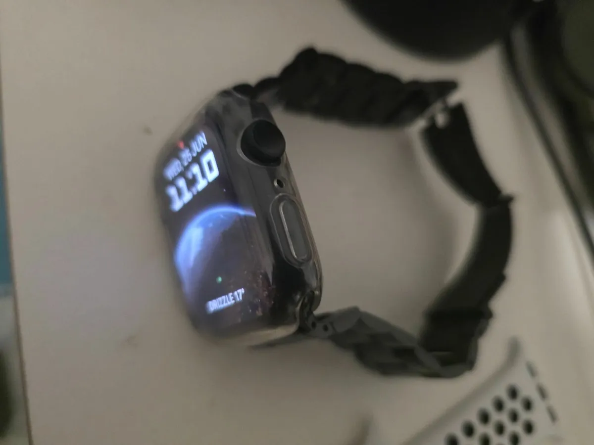 Apple Watch 8 45mm Midnight Black - Image 1