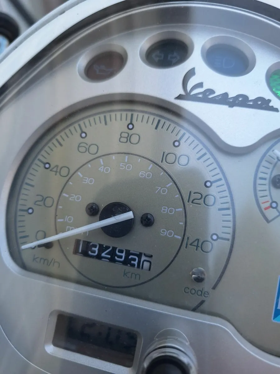 2013 Vespa - Image 2