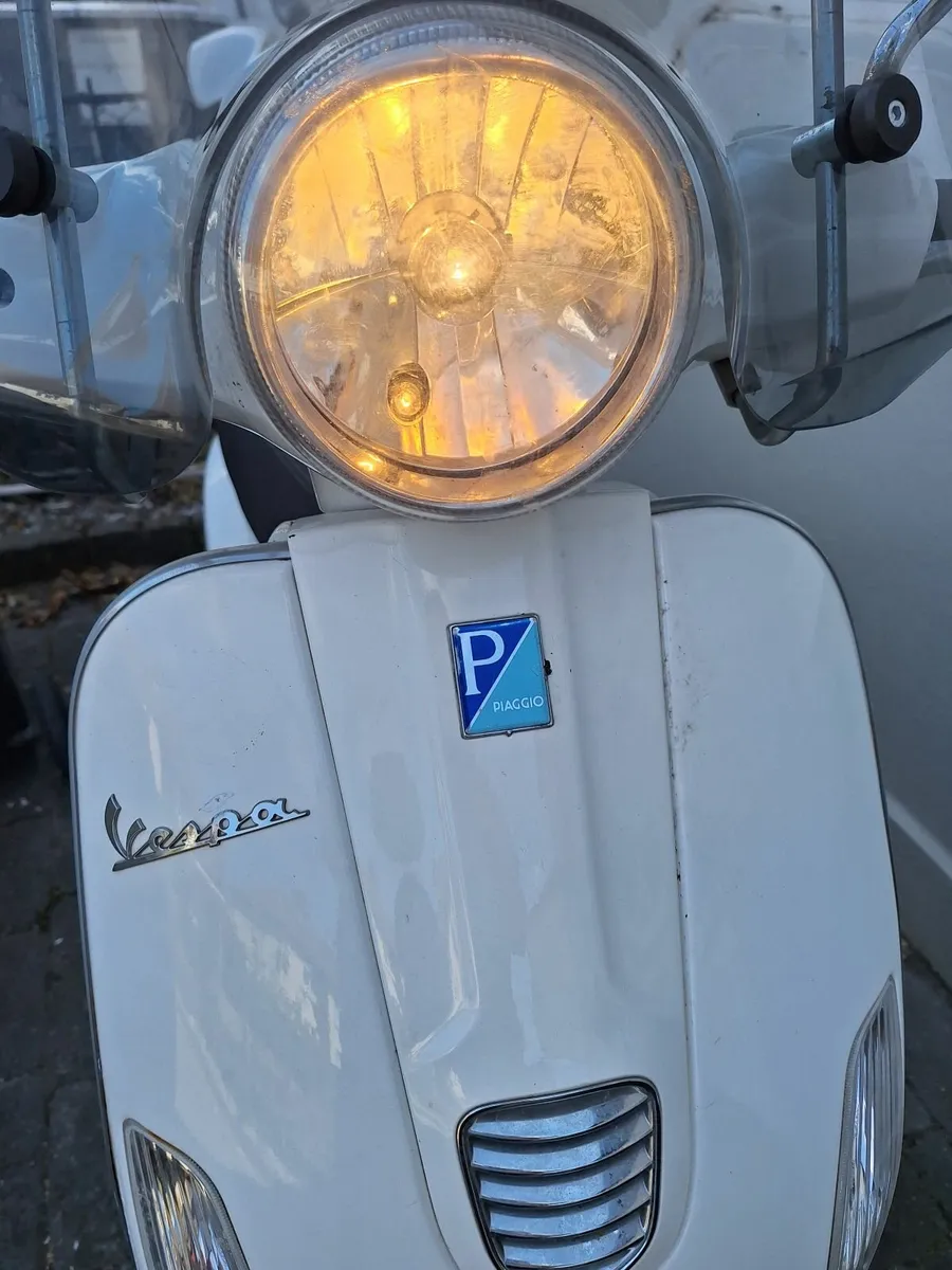 2013 Vespa - Image 3