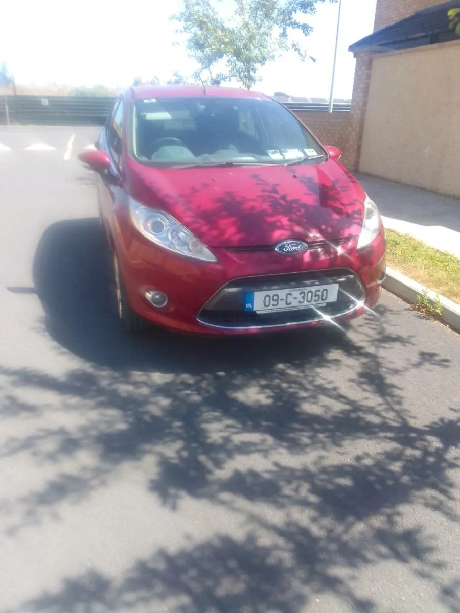 09 Ford Fiesta - Image 1