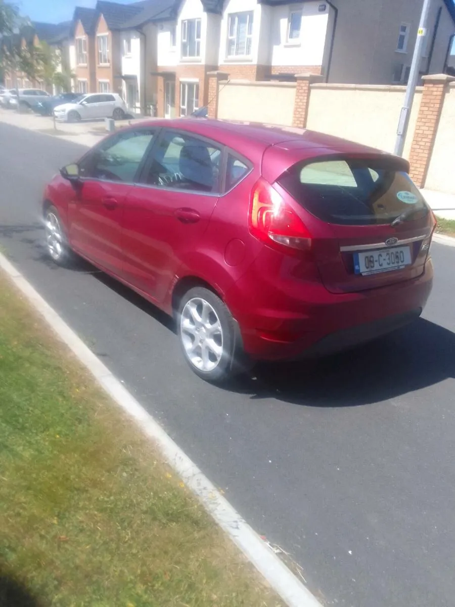 09 Ford Fiesta - Image 2