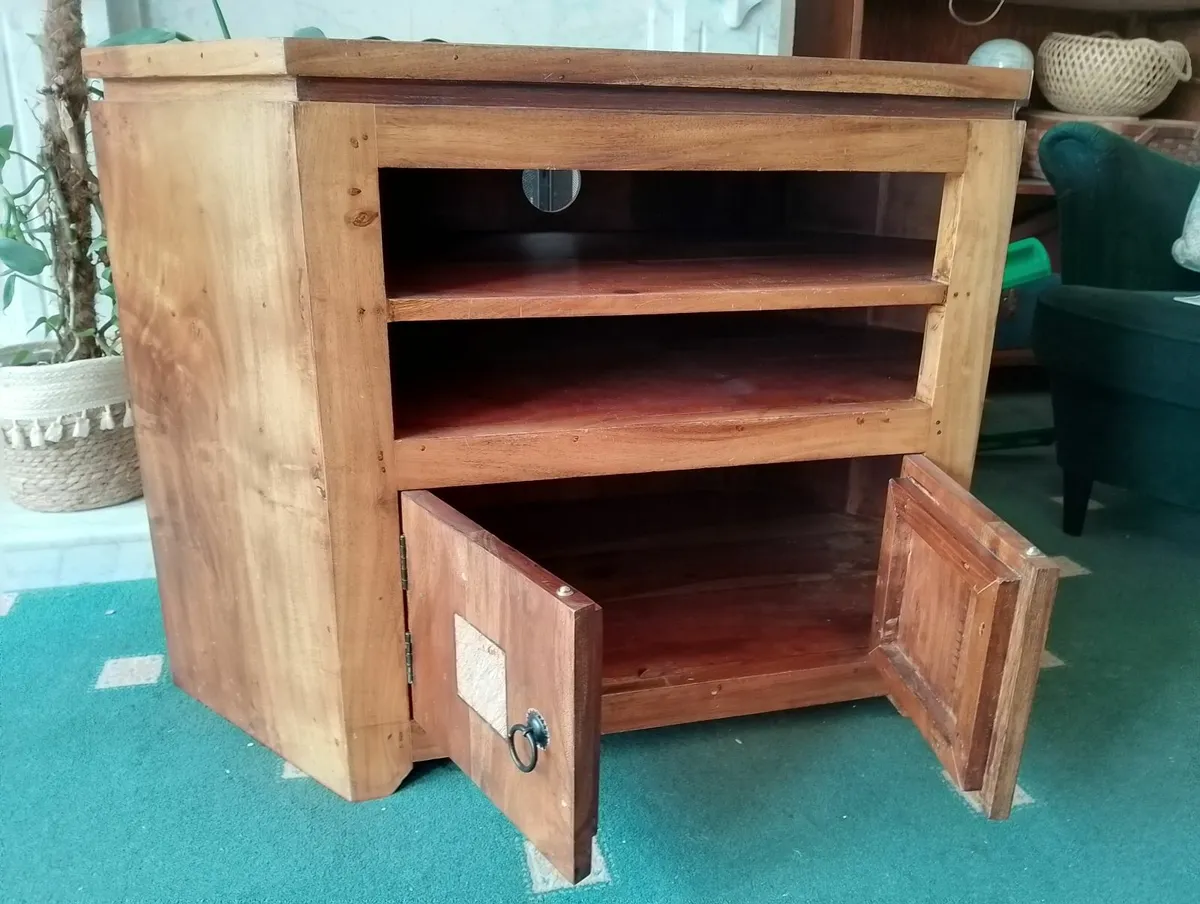 (FREE) TV Table/Cabinet - Image 4