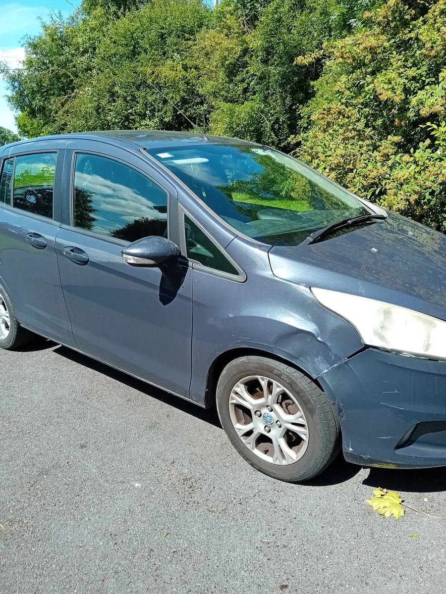 Ford B-Max 2013 - Image 2