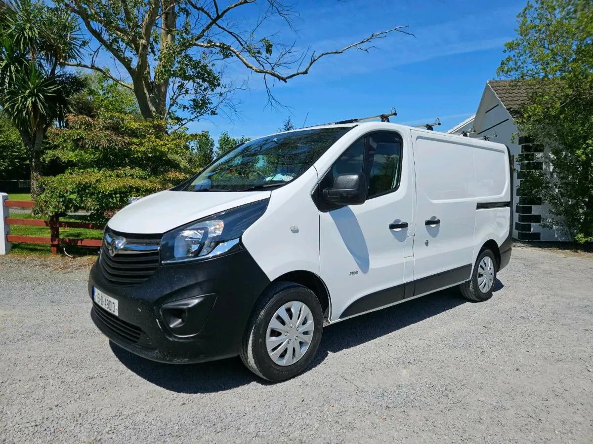 Opel Vivaro - Image 1