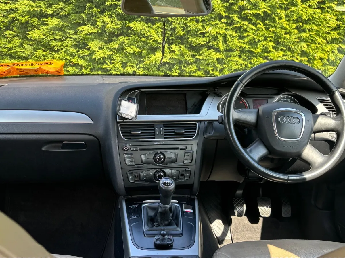 Audi A4 2011 - Image 4